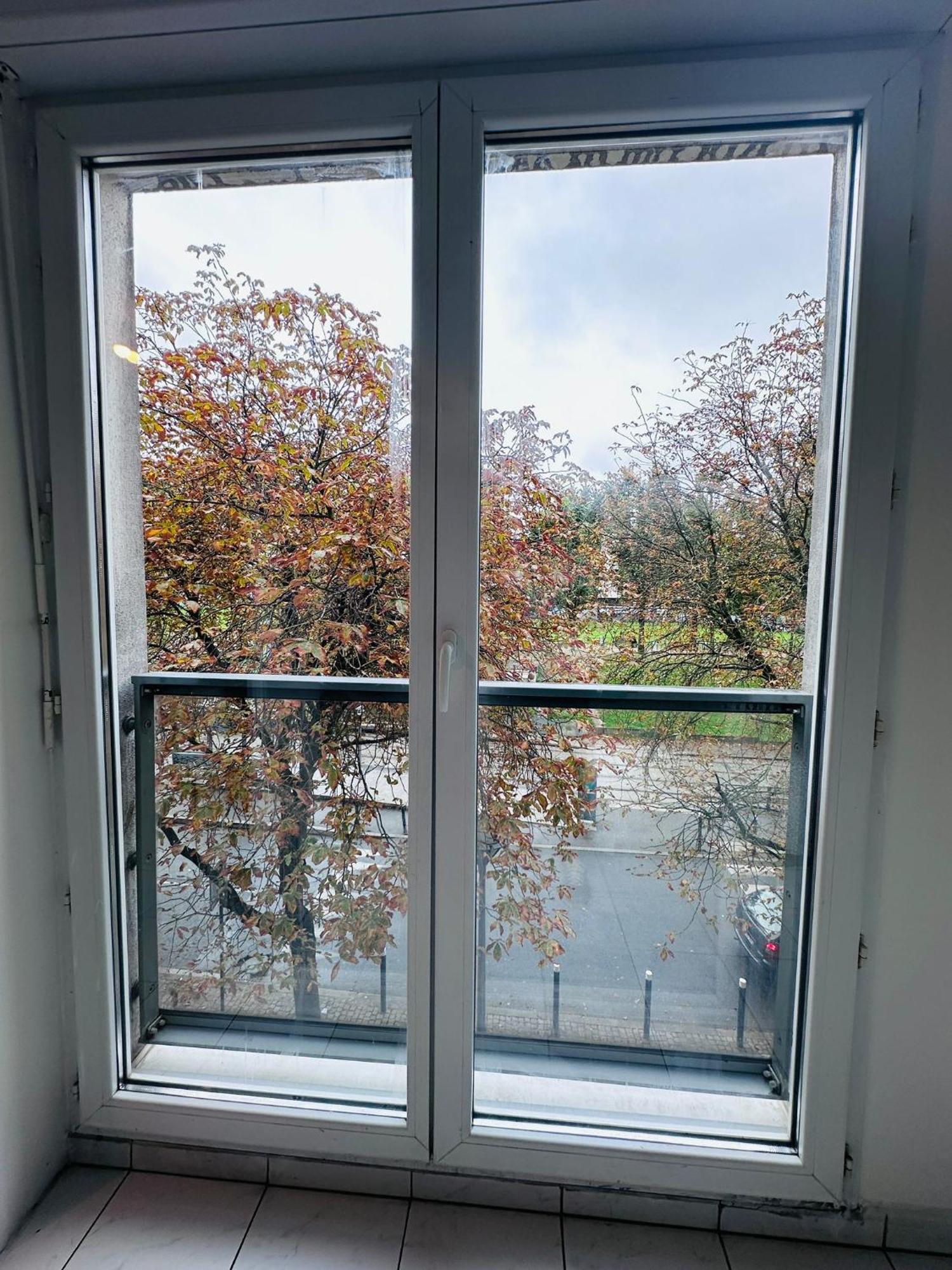 Sri-Indo Bobigny Paris Apartamento Exterior foto